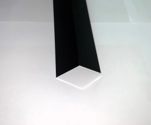kątownik aluminiowy czarny 20x20.jpg