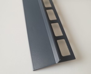 listwa okapowa antracyt 25mm.jpg