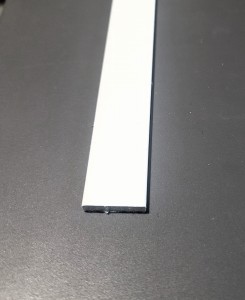 płaskownik aluminiowy biały 15x3.jpg